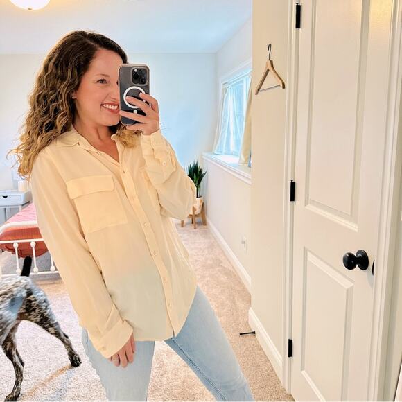 NWT Equipment Femme Cream Silk Button Front Blouse Top Medium - Picture 1 of 10